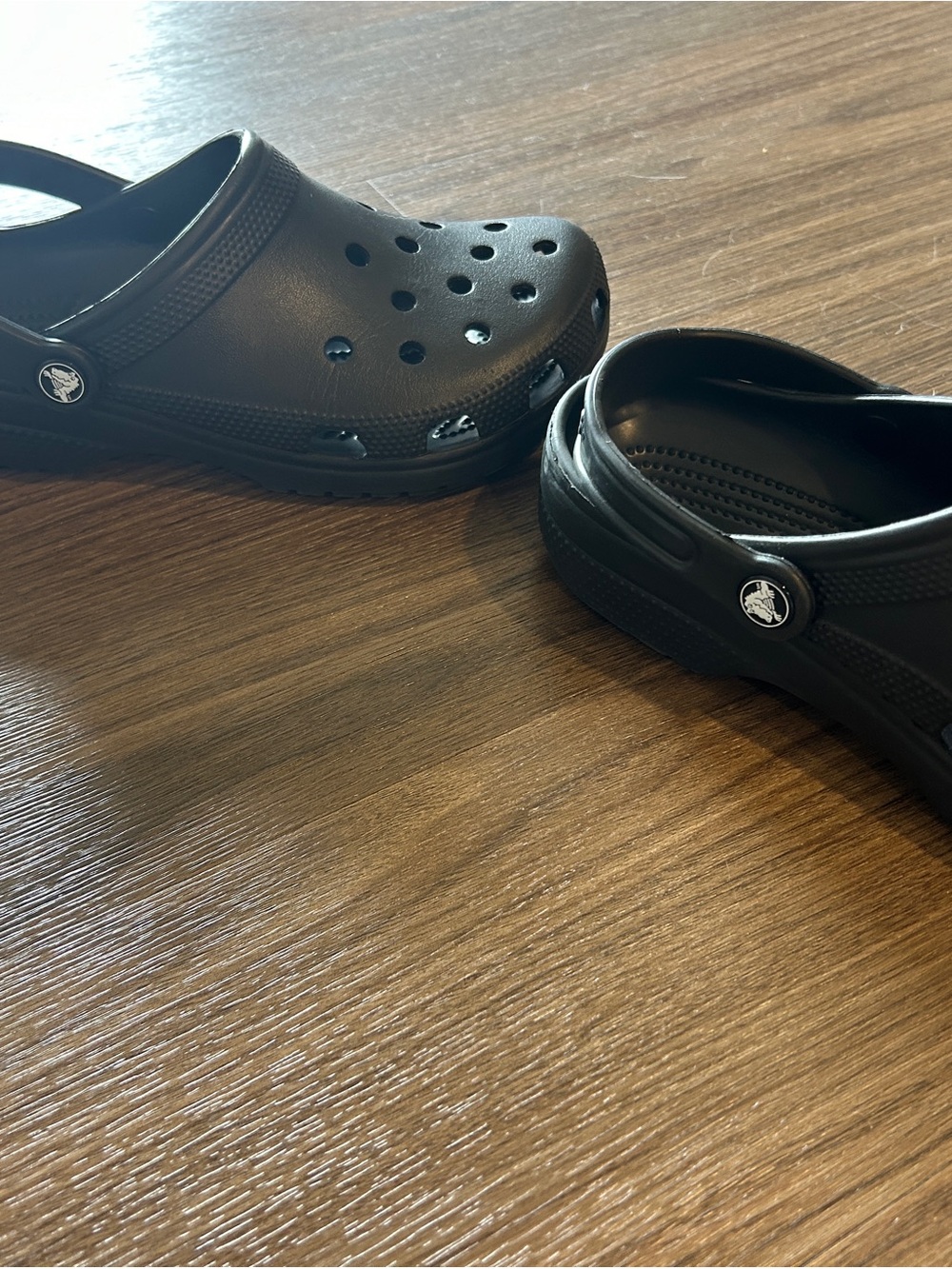 LIKE NEW CROCS - Picture 4 of 4